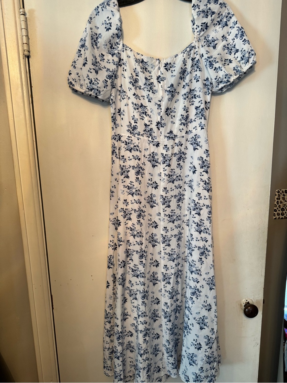 Blue Floral Puff-Sleeve Maxi Dress
